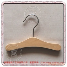 實(shí)木寵物衣架促銷：低價批發(fā)，專為愛寵設(shè)計